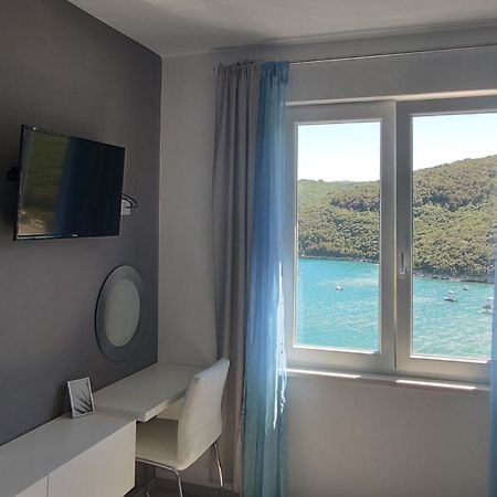 Apartment Noemi With A Direct Beach View ราบัซ ห้อง รูปภาพ