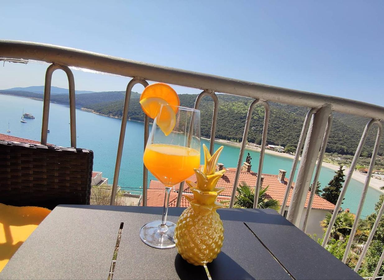 Apartment Noemi With A Direct Beach View ราบัซ ภายนอก รูปภาพ
