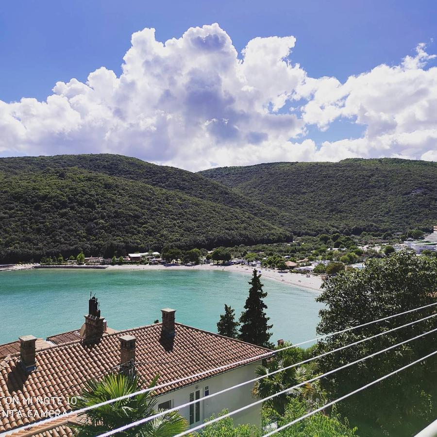 Apartment Noemi With A Direct Beach View ราบัซ ภายนอก รูปภาพ